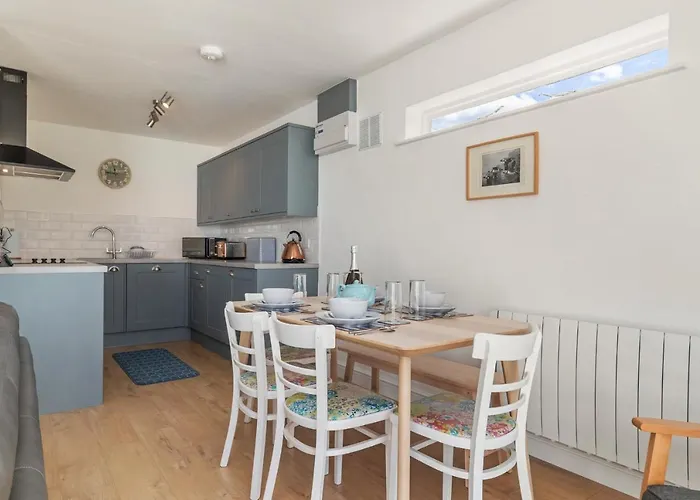 Coedrath Park 20 - Modern Apartment, Close To The Beach